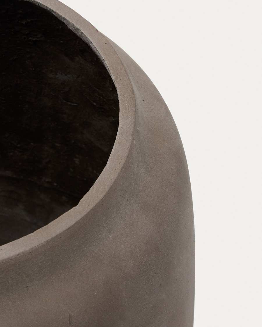 Lira terracotta-effect planter Ø53cm