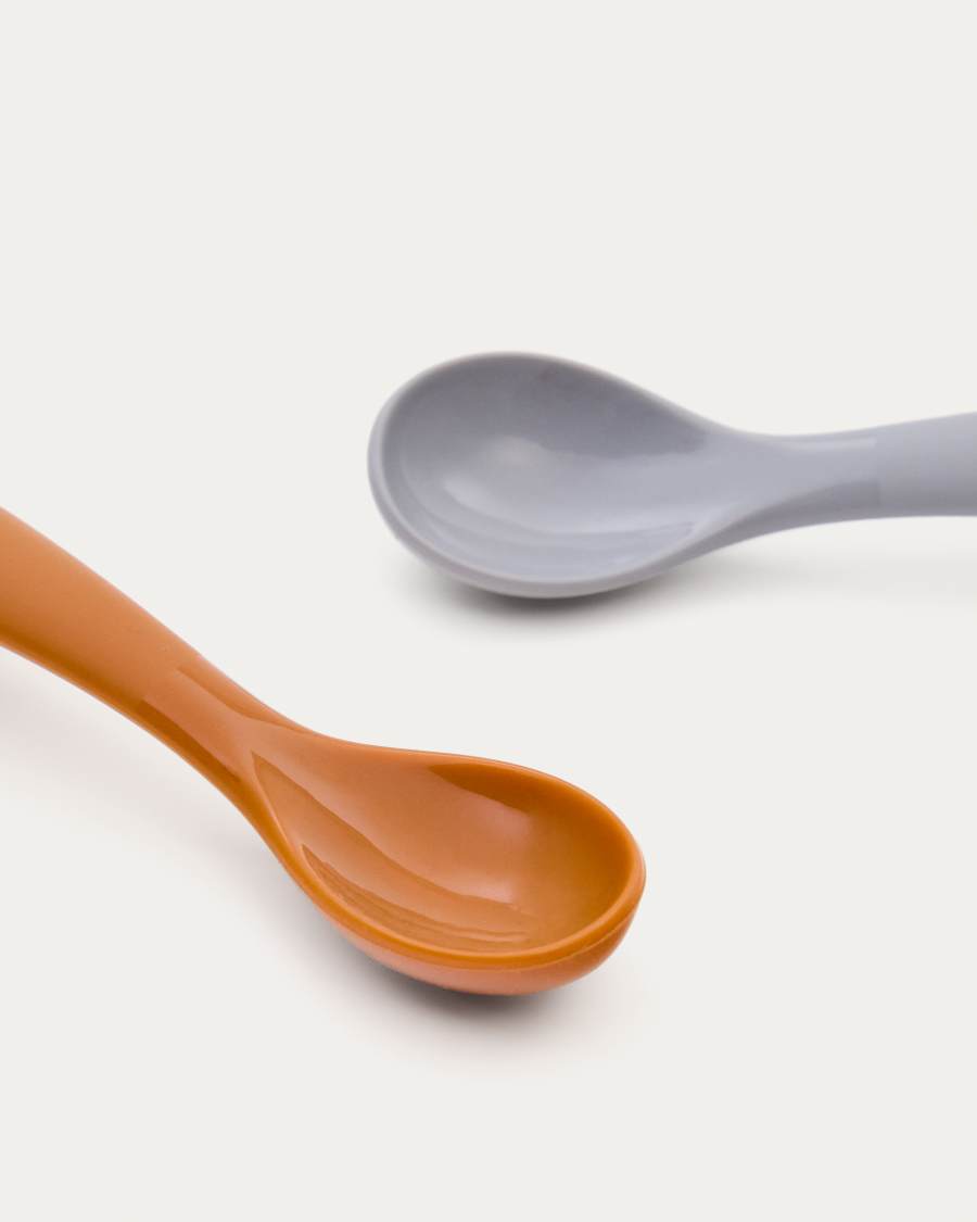 Lili set of two spoons in orange and blue silicone