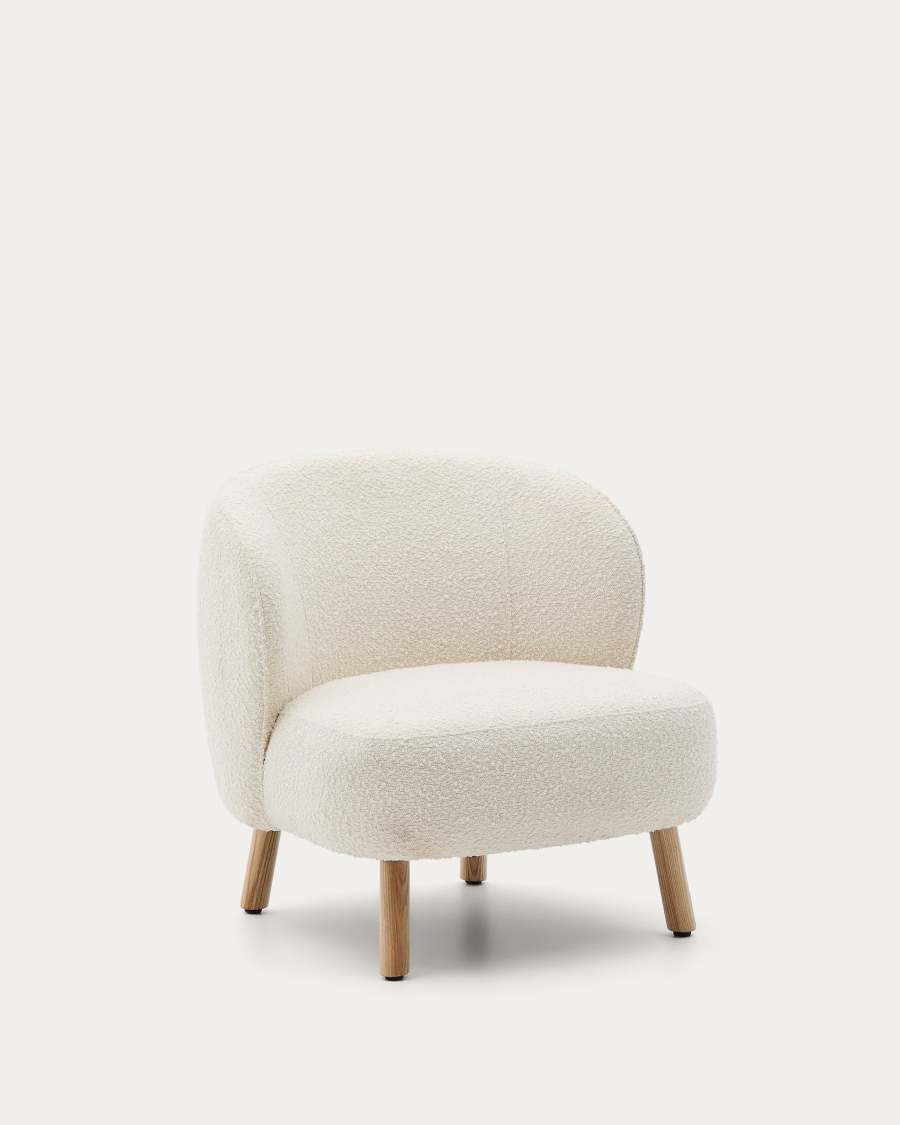 Ulit armchair in white bouclé with solid beech wood legs in a natural finish