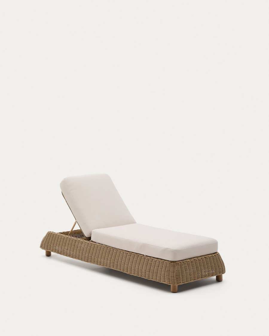 Meria sun lounger in synthetic rattan with FSC 100% solid acacia wood legs