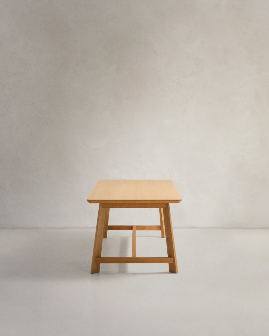 Tisch Idun aus furniertem und massivem Eichenholz mit Finish in natürlichem Farbton FSC Mix Credit 220 x 100 cm