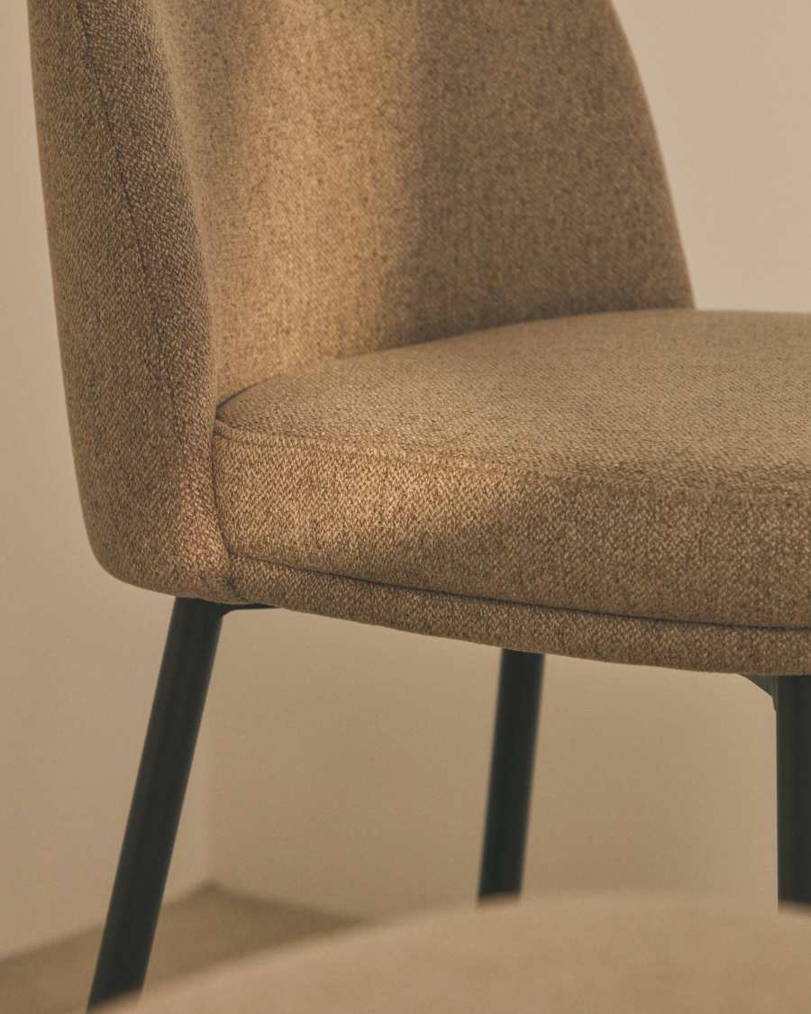 Tabouret Minami en chenille marron avec pieds en acier finition noire, hauteur 65 cm