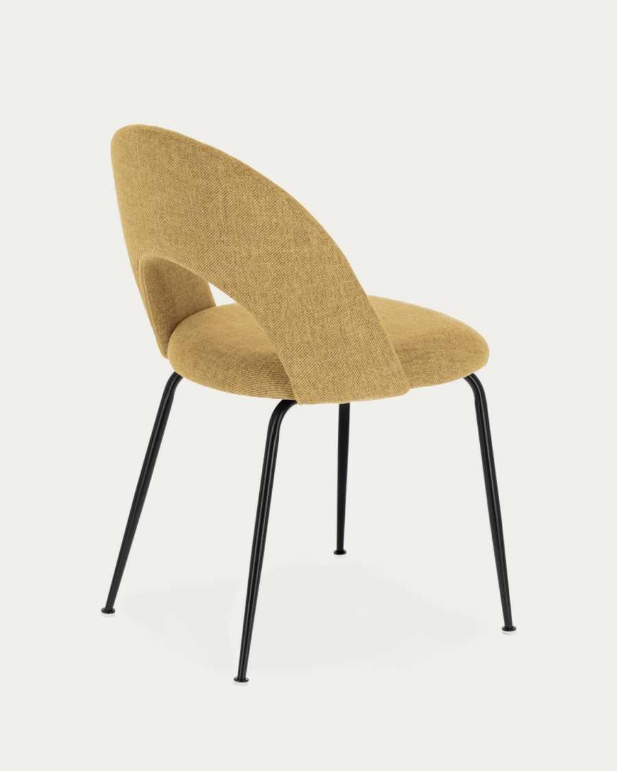 Sedia Mahalia senape con gambe in acciaio verniciato nero FSC 100%