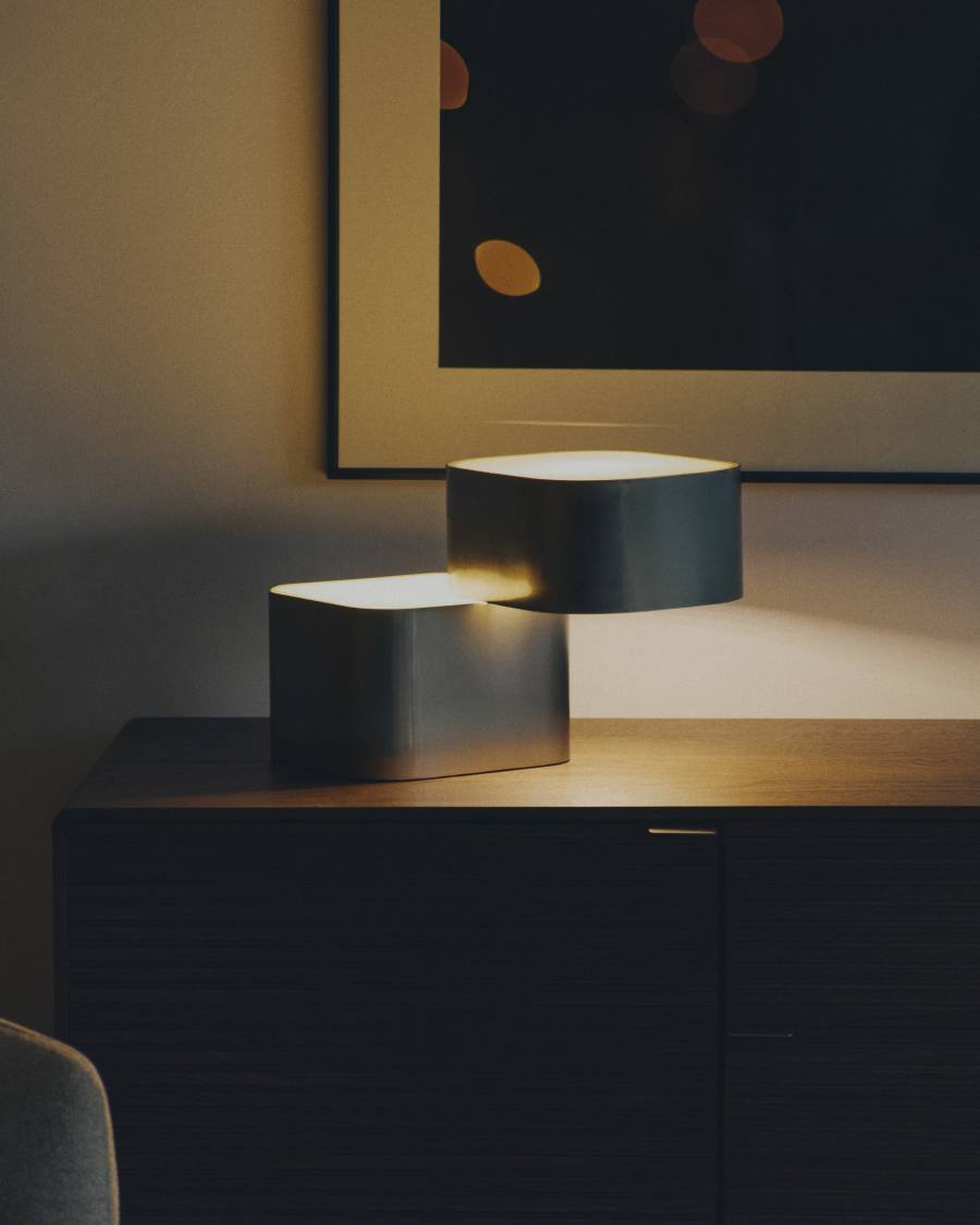 Tanden table lamp in grey metal with brushed finish