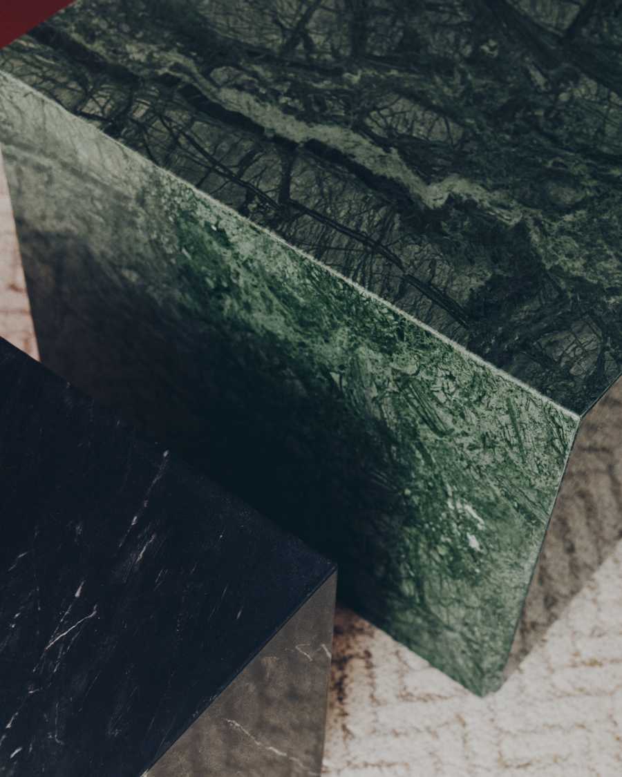 Sorein side table in black marble 40 x 40 cm