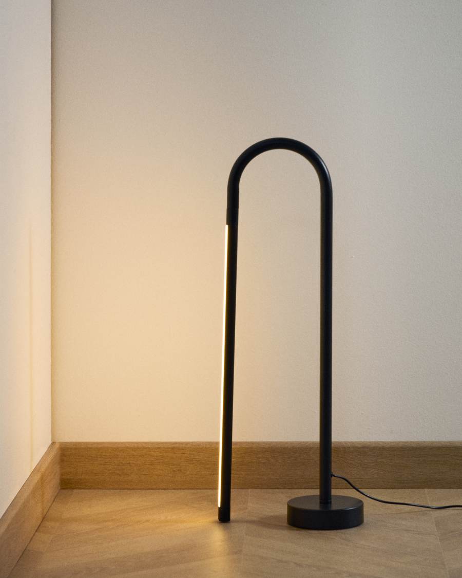 Bow black aluminium table lamp