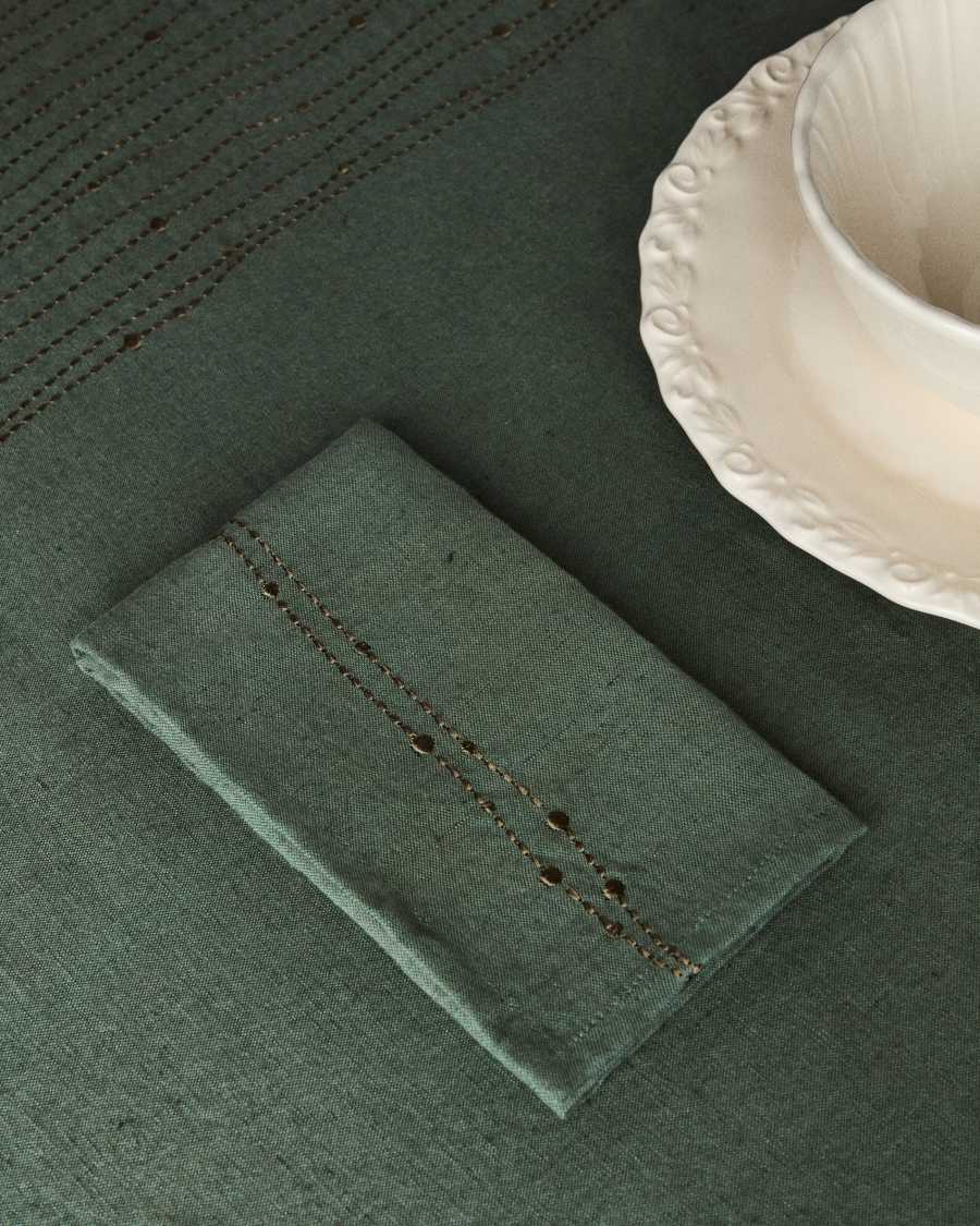 Set Flia aus 2 Servietten aus Leinen und Baumwolle, grün mit goldfarbener Lurexstickerei, 30 x 30 cm