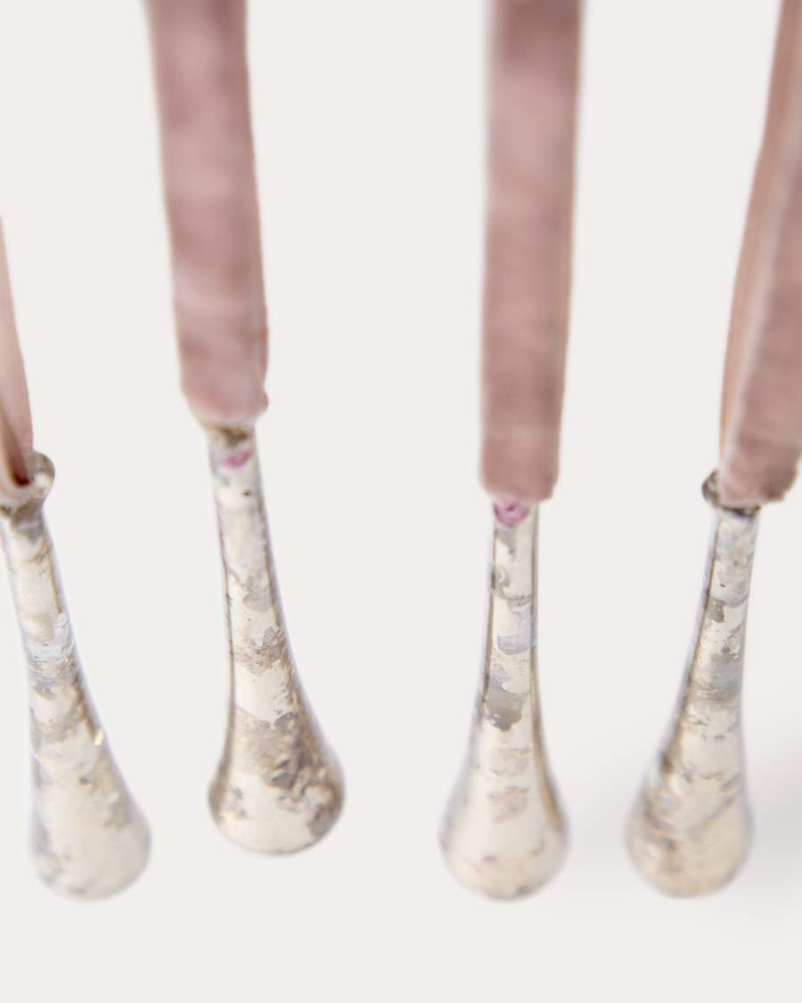 Alsenia set of 4 silver recycled glass hanging ornaments 10,5 cm