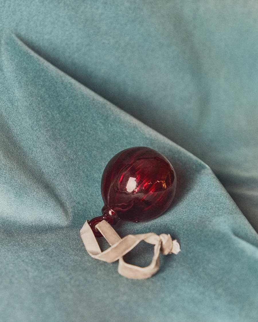 Oranel set van 4 rode hangende ornamenten van gerecycled glas Ø 5 cm