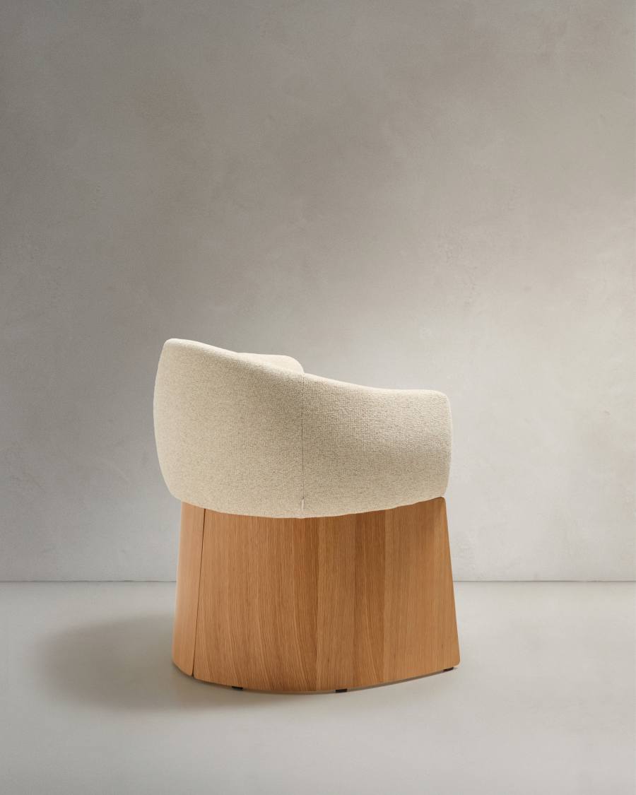 Bosca chair in beige chenille and oak veneer FSC 100%