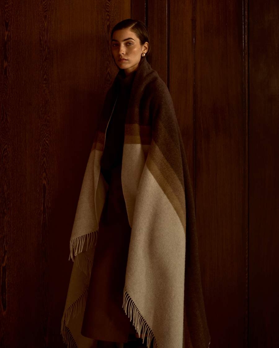 Decke Voreni aus recycelter Wolle mit Fransen, mehrfarbig, 130 x 170 cm