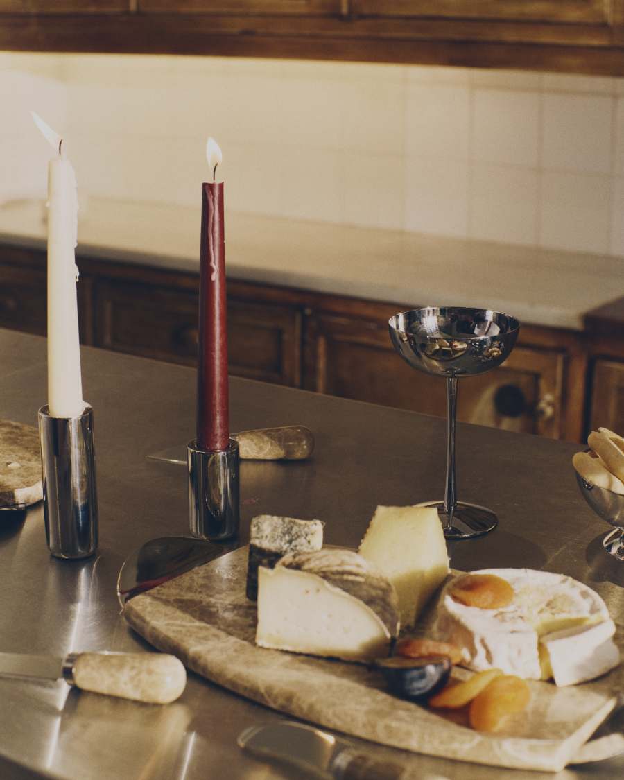 Adoma serving board in beige marble and metal