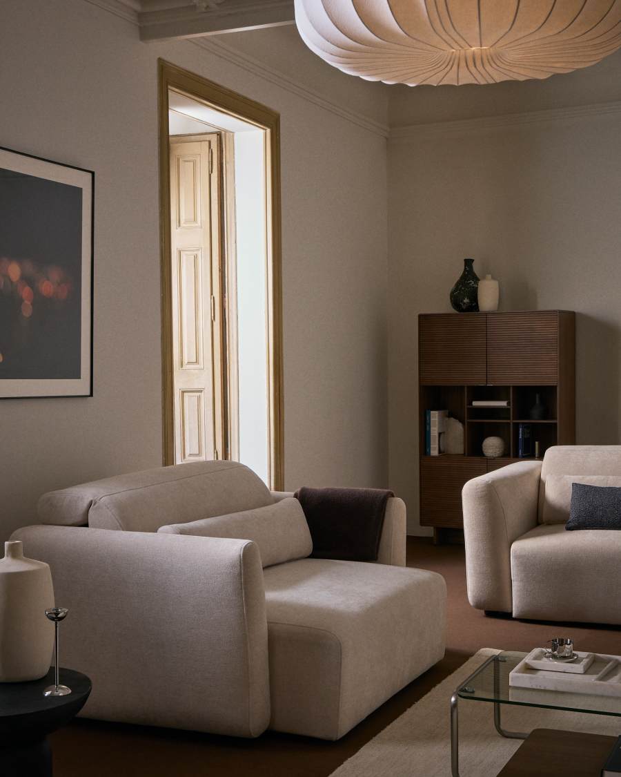 Divano Lares 2 posti con sedute scorrevoli motorizzate e poggiatesta reclinabile in ciniglia beige 150 cm