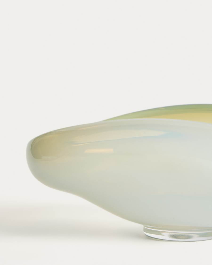 Nodila white glass centrepiece 23 x 16.5cm