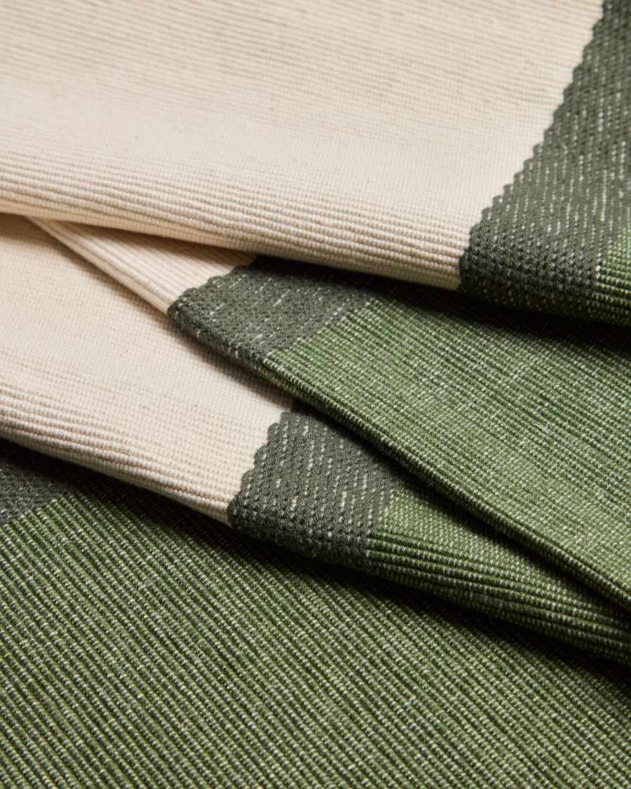 Camí de taula Tari de cotó verd 50 x 150 cm