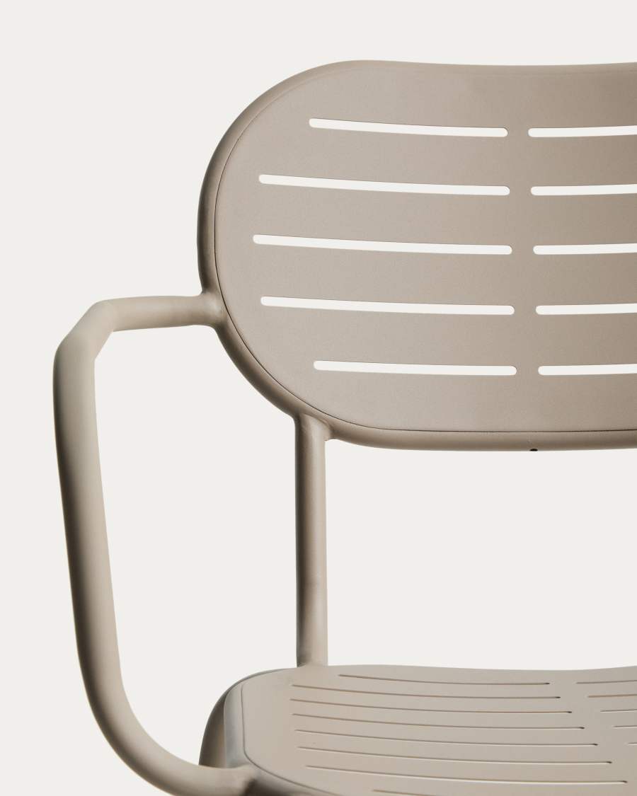 Brai outdoor chair with armrests in taupe galvanised steel