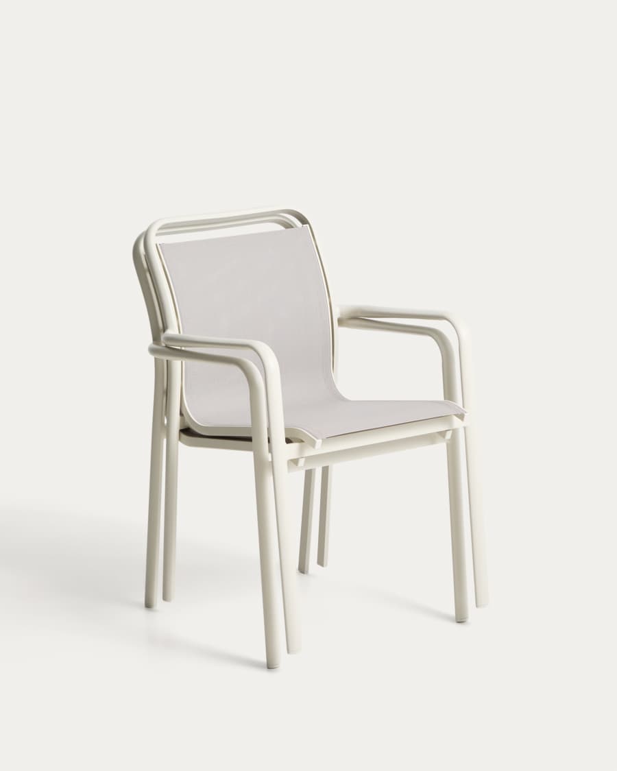 Cadira apilable Luri d’alumini cru i textilè beix