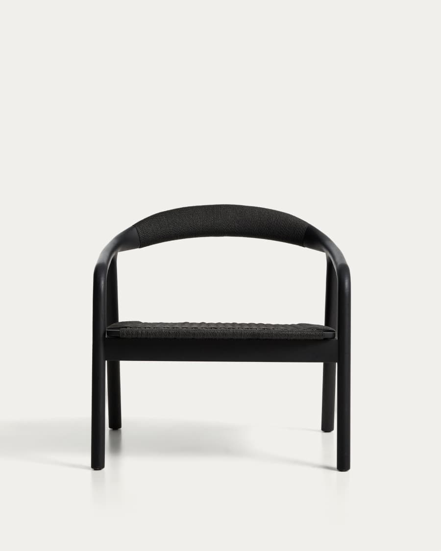 Poltrona Derile in legno massello di rovere con finitura nera e corda in carta nera FSC 100%.