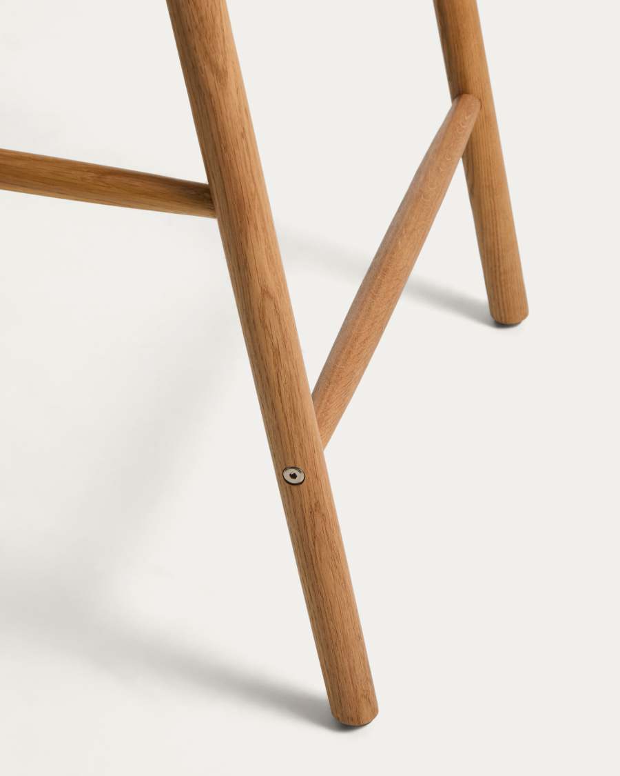 Sgabello Derile in legno di rovere massiccio con finitura in tonalità naturale e corda di carta beige FSC 100% 65 cm