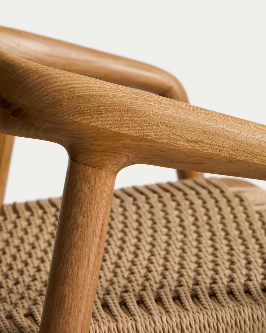 Sgabello Derile in legno di rovere massiccio con finitura in tonalità naturale e corda di carta beige FSC 100% 65 cm