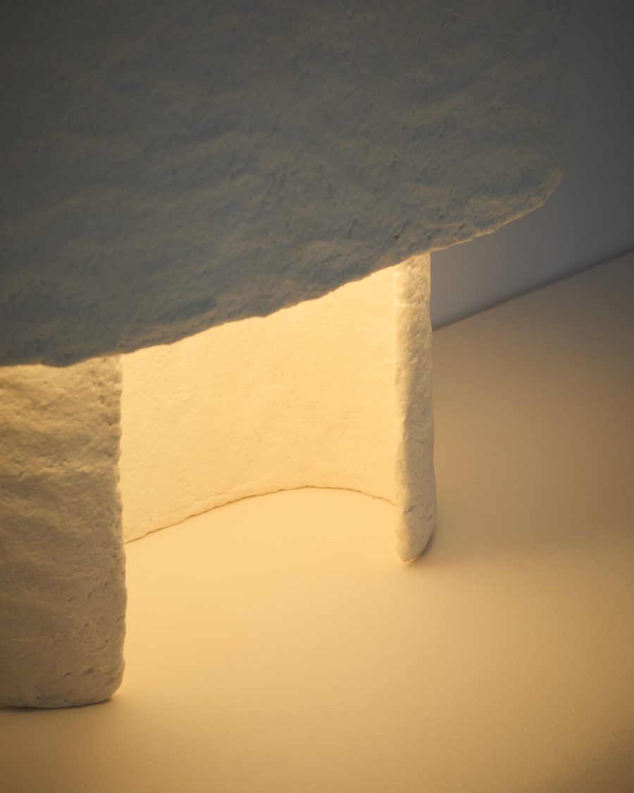 Bedala white papier-mâché table lamp