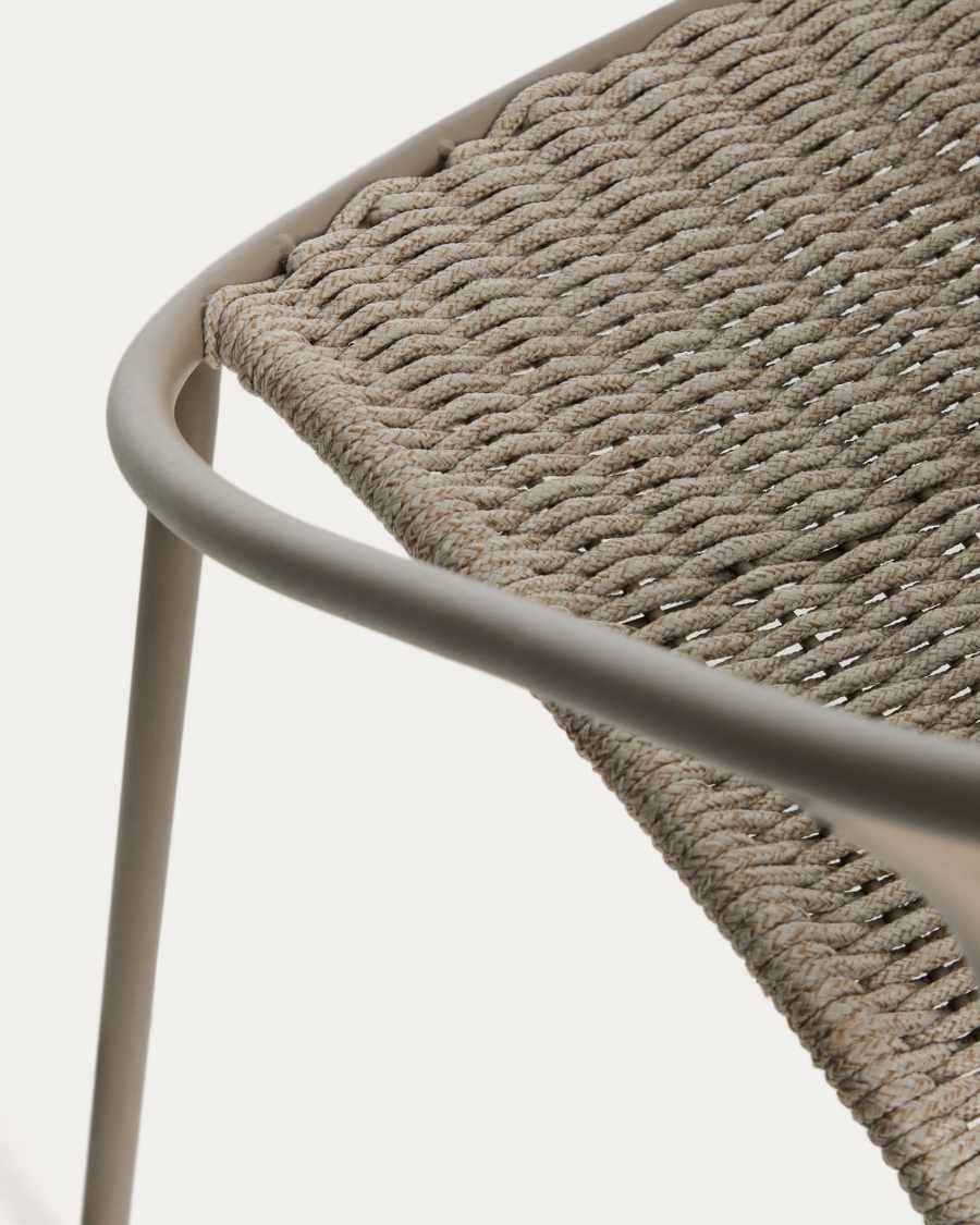 Chaise empilable Atrani en acier galvanisé et corde taupe