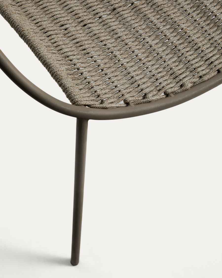 Chaise empilable Atrani en acier galvanisé et corde taupe