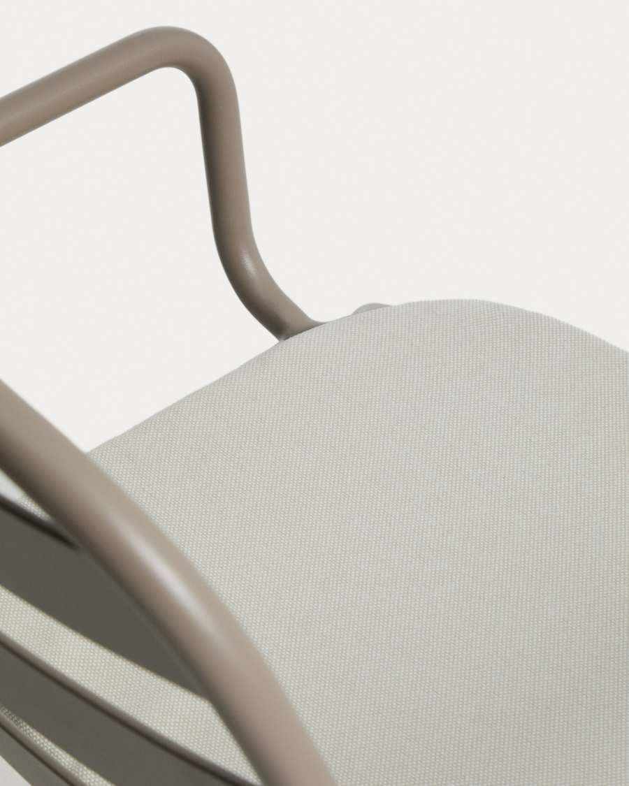 Joncols outdoor chair in aluminium with taupe painted finish