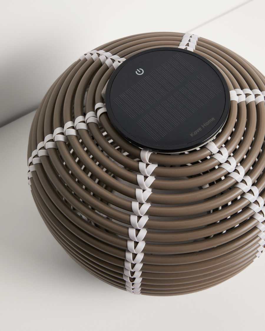 Llum de taula solar per a exterior Garoina LED de rotang sintètic taupe Ø28 cm