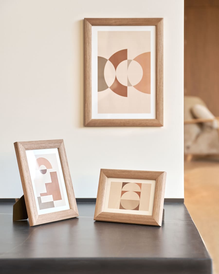 Small Nazira photo frame in wood with dark finish 14 x 18 cm