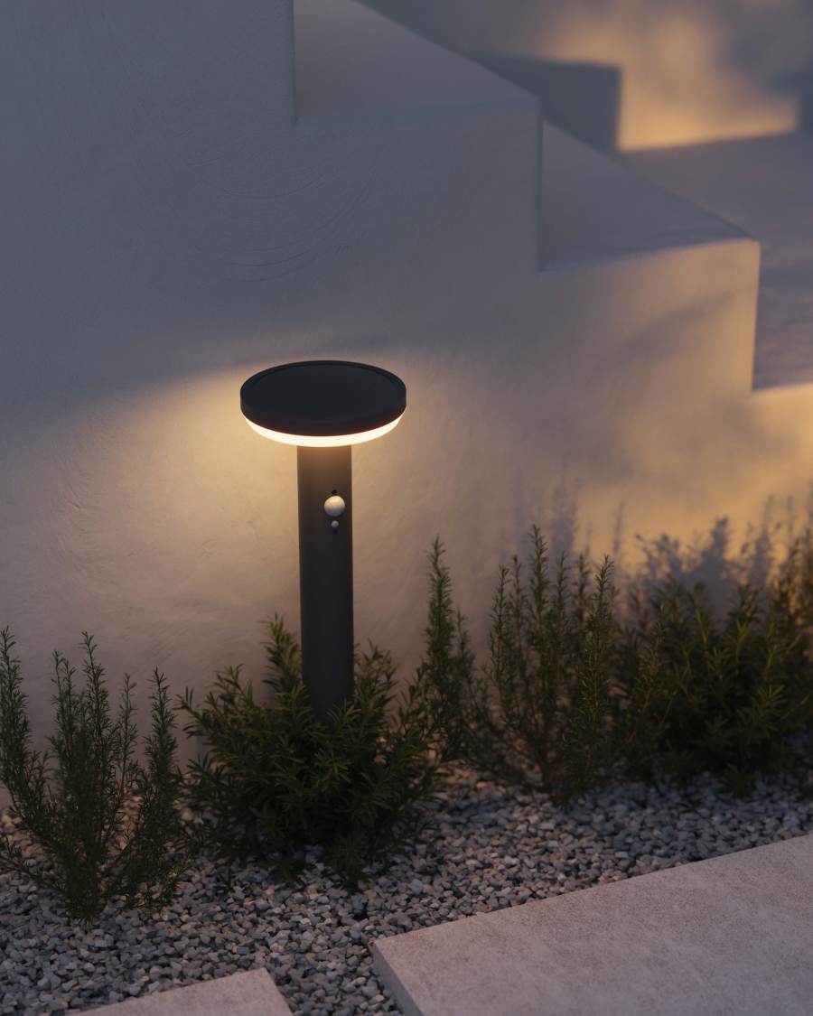 Alima solar powered beacon light in stainless steel with black finish 50 cm