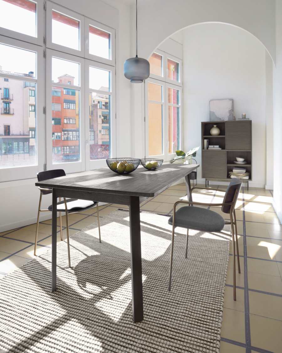 Indiann cabinet in solid acacia wood 100 x 140 cm