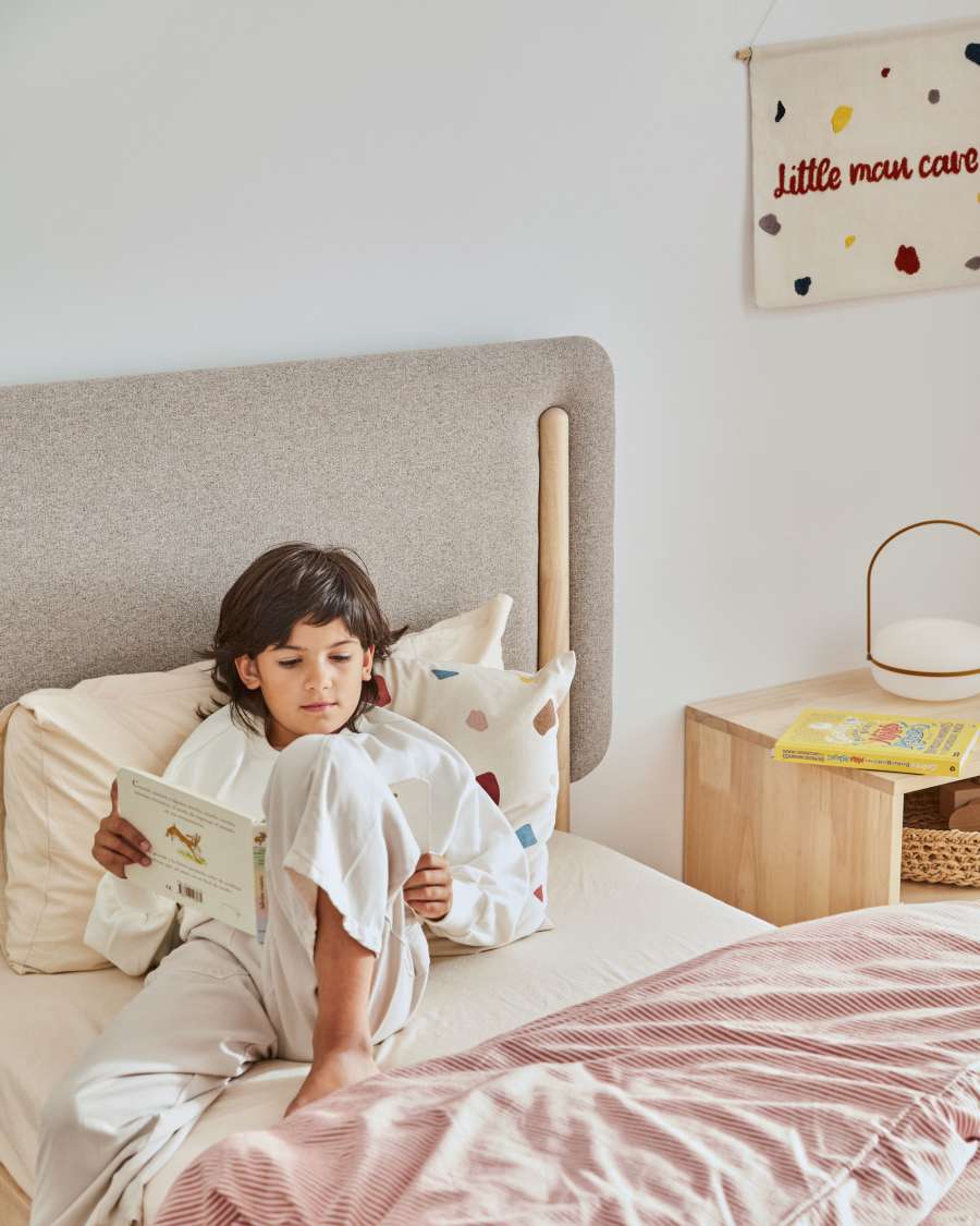 Shayndel bed made from solid rubber wood, for a 90 x 190 cm mattress