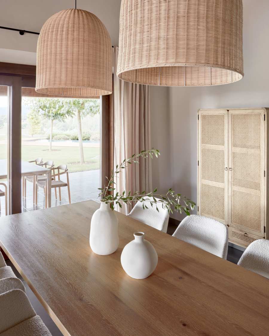 Caetana white ceramic vase, 22 cm