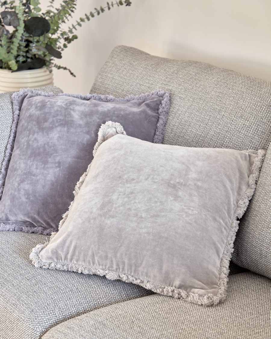Cedella 100% cotton velvet cushion cover with fringe in grey 45 x 45 cm