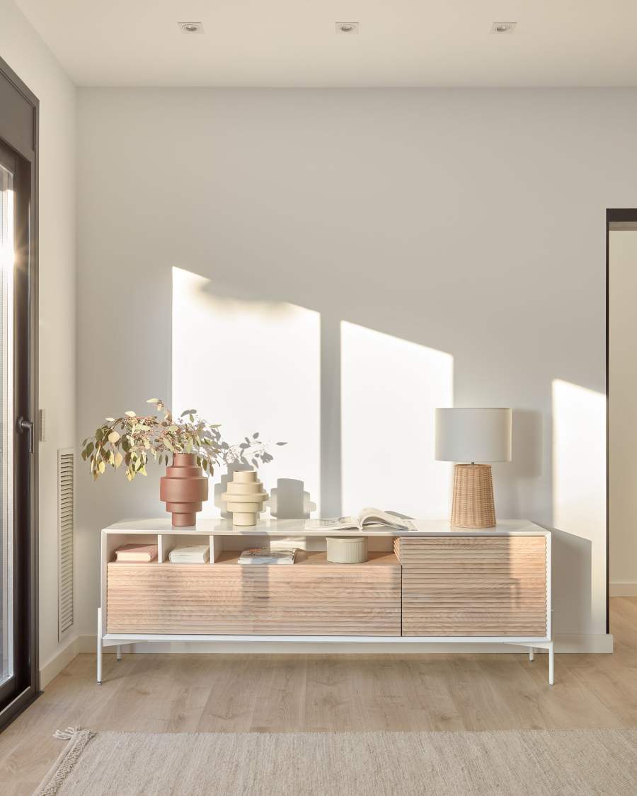 Marielle TV-Schrank 2 Türen Eschenfurnier weiße Lackierung Metall in Weiß 187 x 63 cm