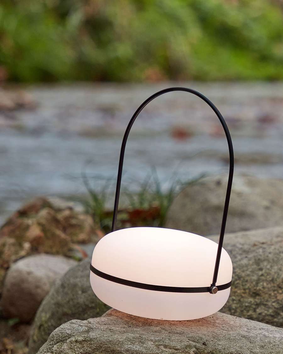 Lampe de table Tea en polyéthylène et métal avec finition noire