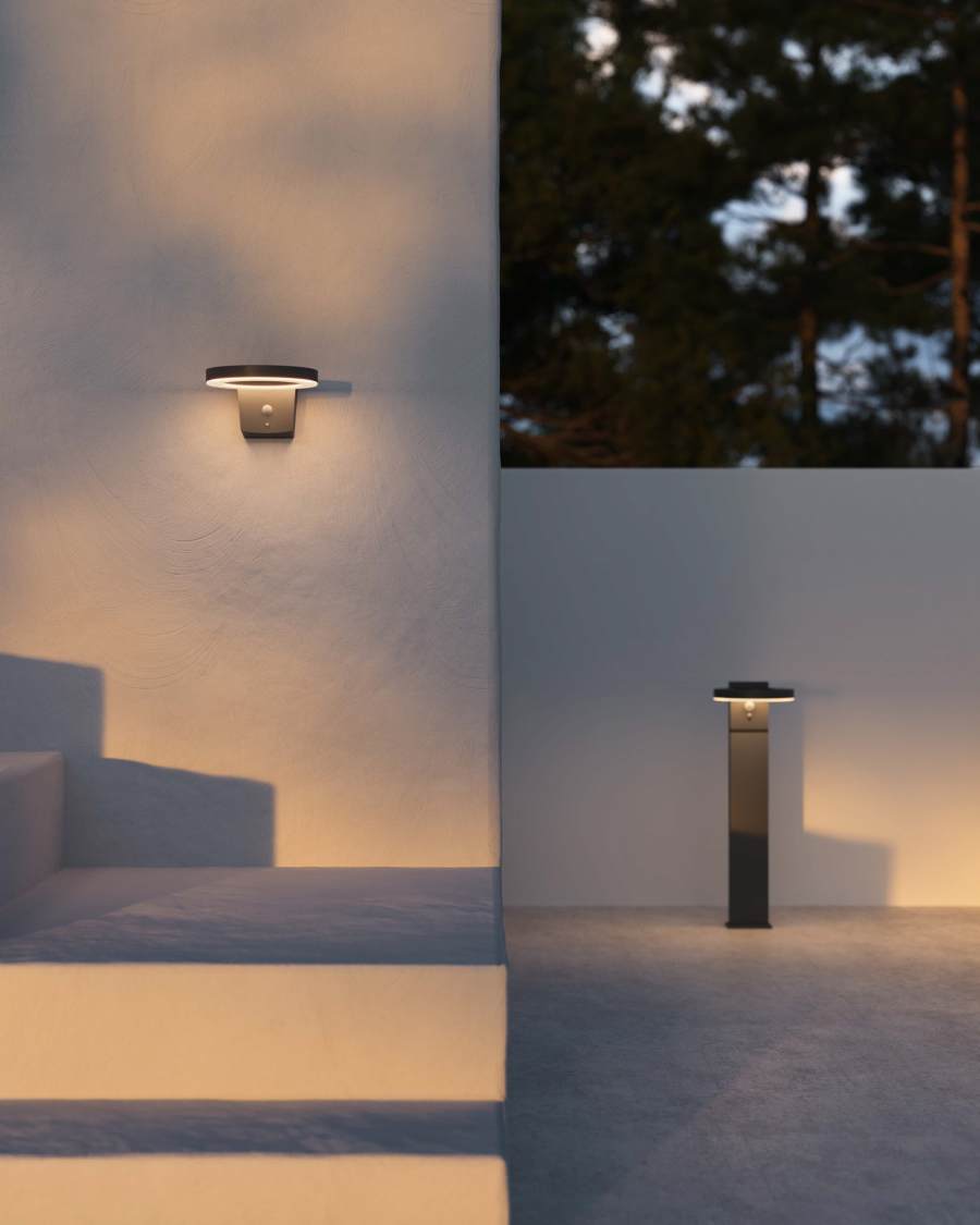 Berarda aluminium solar lantern with black finish 50 cm