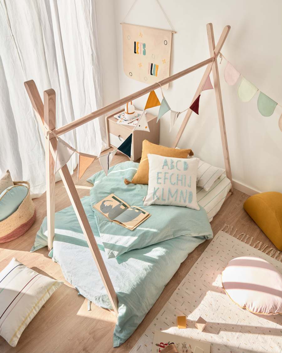 Funda coixí Keila 100% cotó blanc abecedari blau 45 x 45 cm