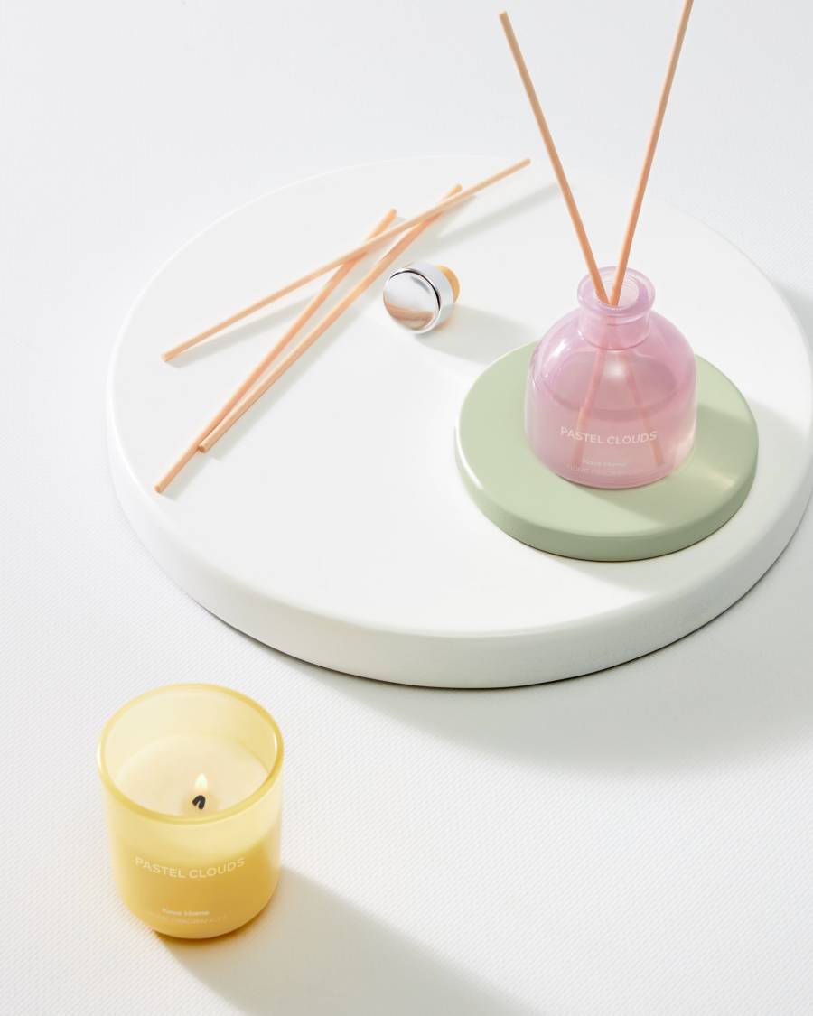 Pastel Clouds scented candle 65 g