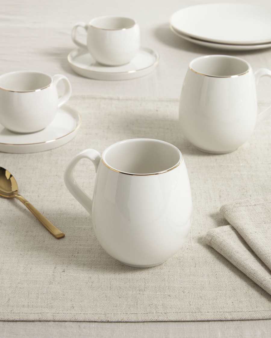 Taisia cup in white