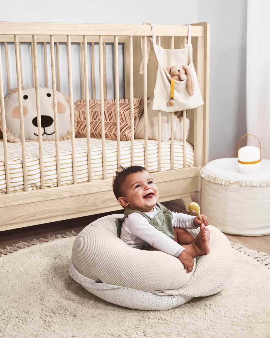 Coussin d’allaitement et de maternité Madinna 100% coton bio (GOTS) à pois rose