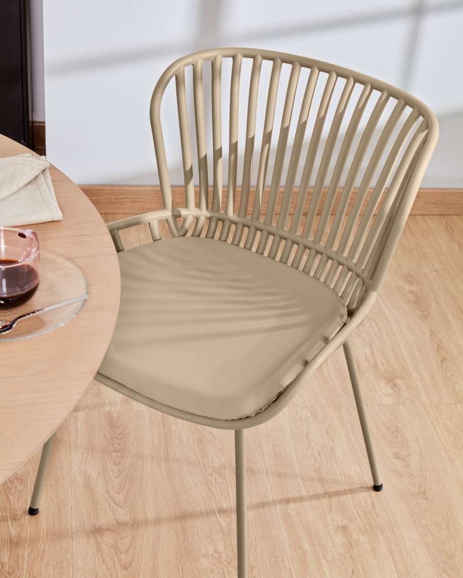 Surpik chair with steel legs in beige finnish