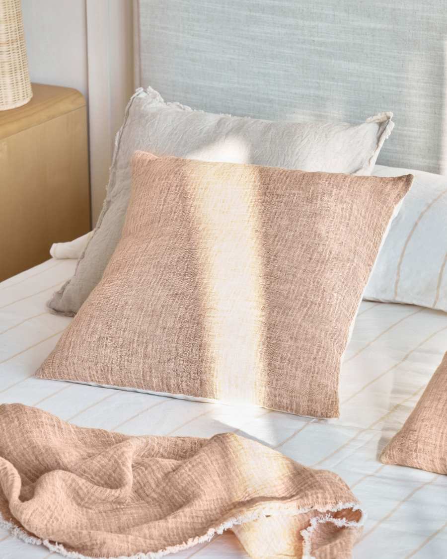 Housse de coussin Casilda en lin et coton rose 45 x 45 cm