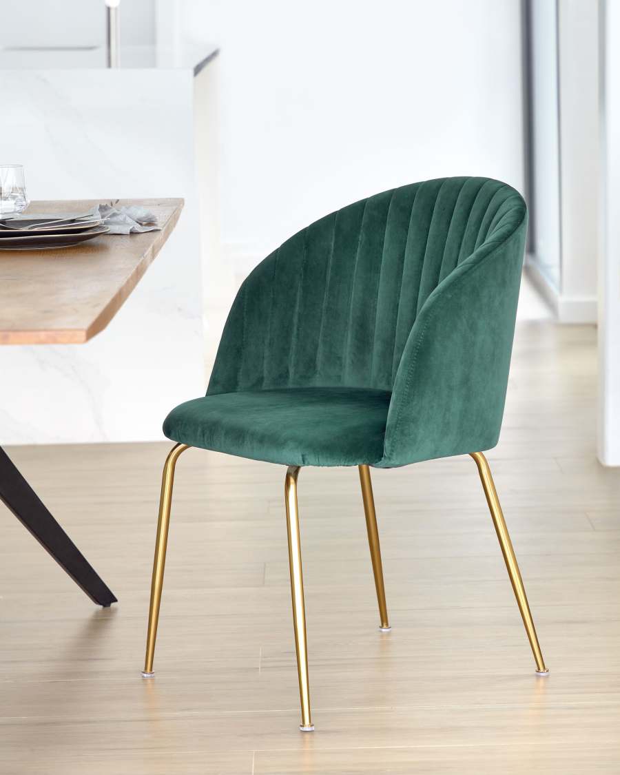 Sedia Lumina in velluto verde scuro con gambe in metallo con finiture dorate
