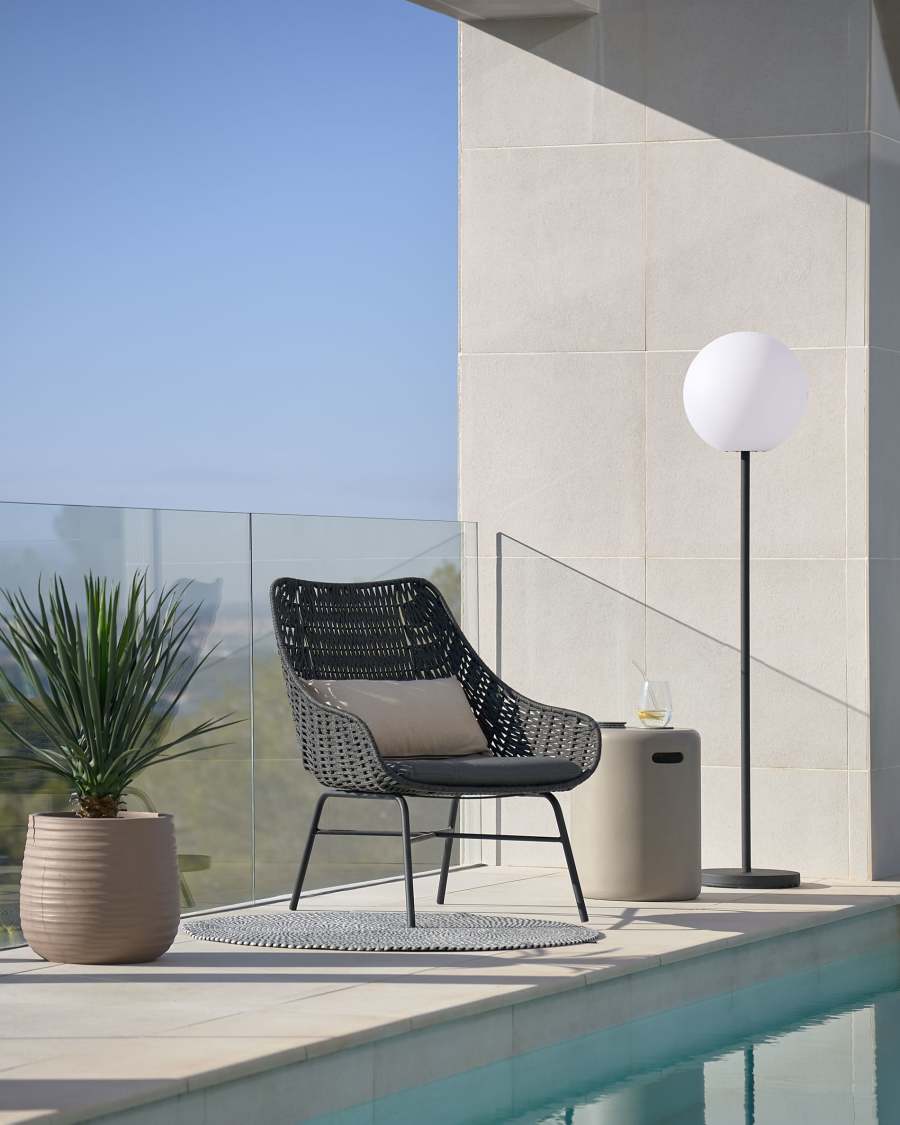 Dinesh Stehlampe aus schwarzem Stahl