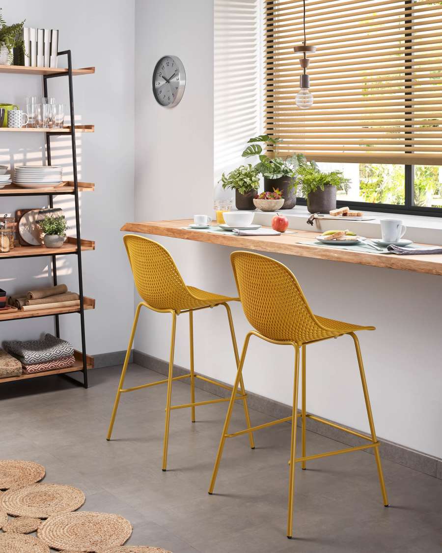 Tamboret exterior Quinby groc altura 75 cm