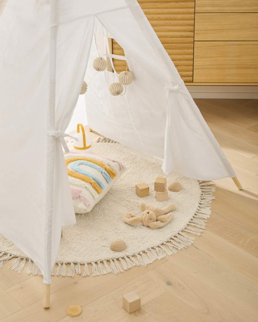 Darlyn 100% white cotton tipi with solid pine wood legs
