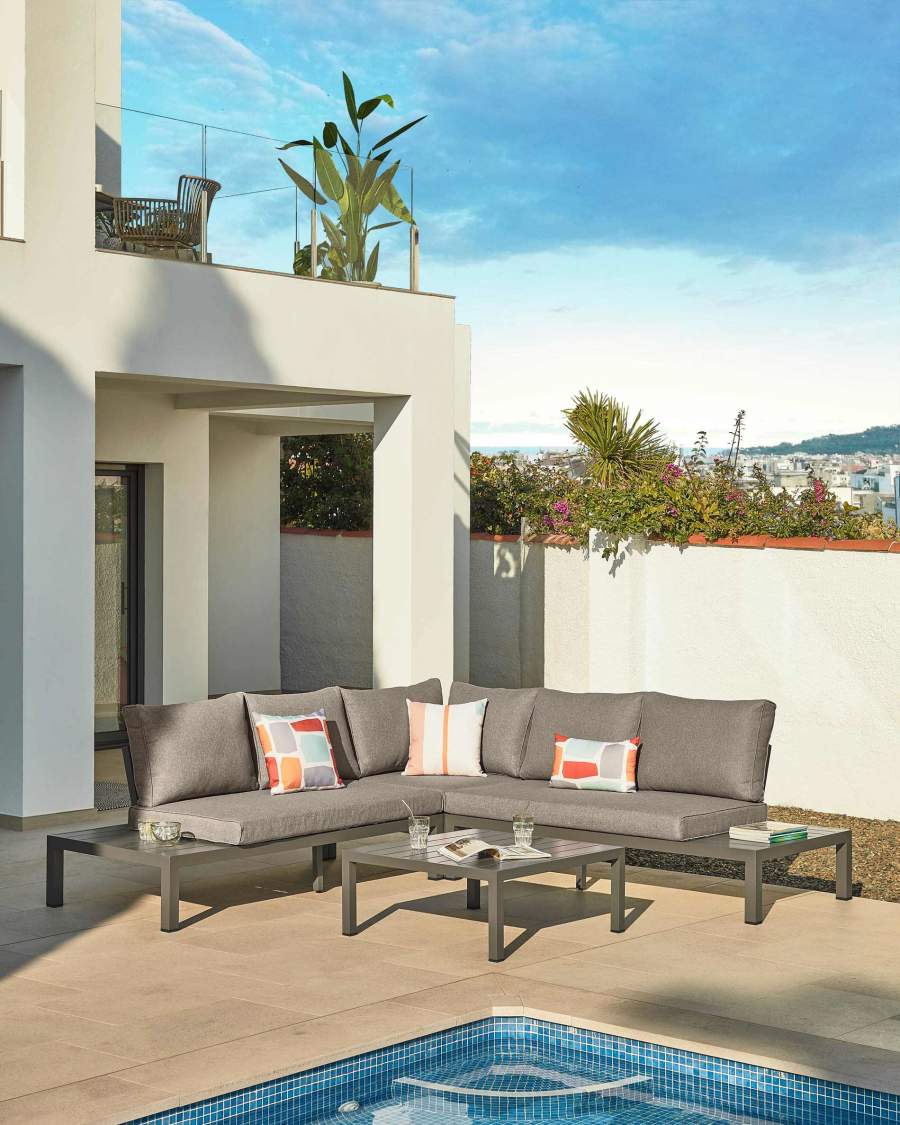 Divano angolare 5 posti componibile e tavolo Duka in alluminio marrone