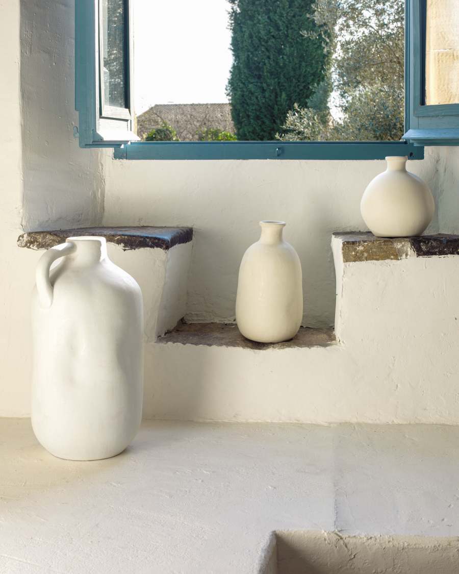 Caetana white ceramic vase, 22 cm